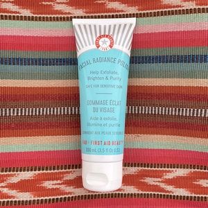 First Aid Beauty Facial Radiance Polish